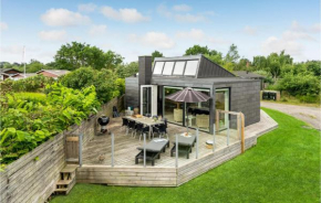 2 Bedroom Awesome Home In Juelsminde, Sønderby